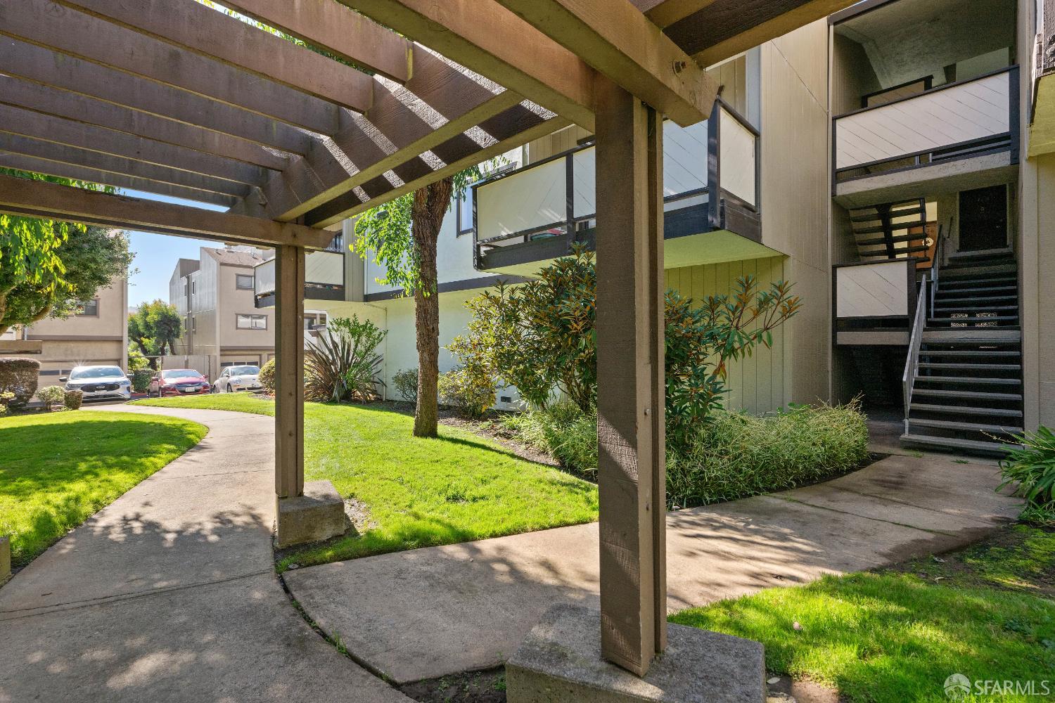 Detail Gallery Image 18 of 21 For 250 Willow Ave #421,  South San Francisco,  CA 94080 - 1 Beds | 1 Baths
