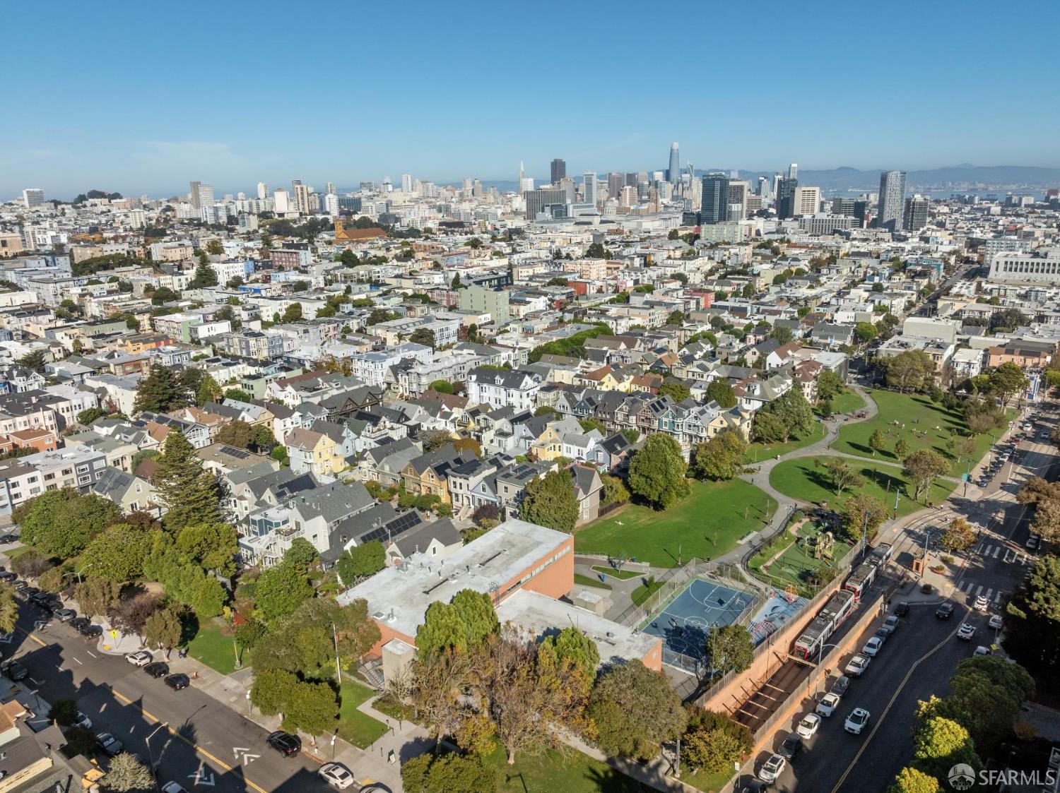 Detail Gallery Image 9 of 92 For 65 Carmelita St, San Francisco,  CA 94117 - 6 Beds | 3/1 Baths
