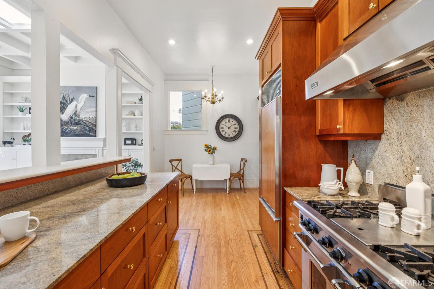 Detail Gallery Image 34 of 92 For 65 Carmelita St, San Francisco,  CA 94117 - 6 Beds | 3/1 Baths