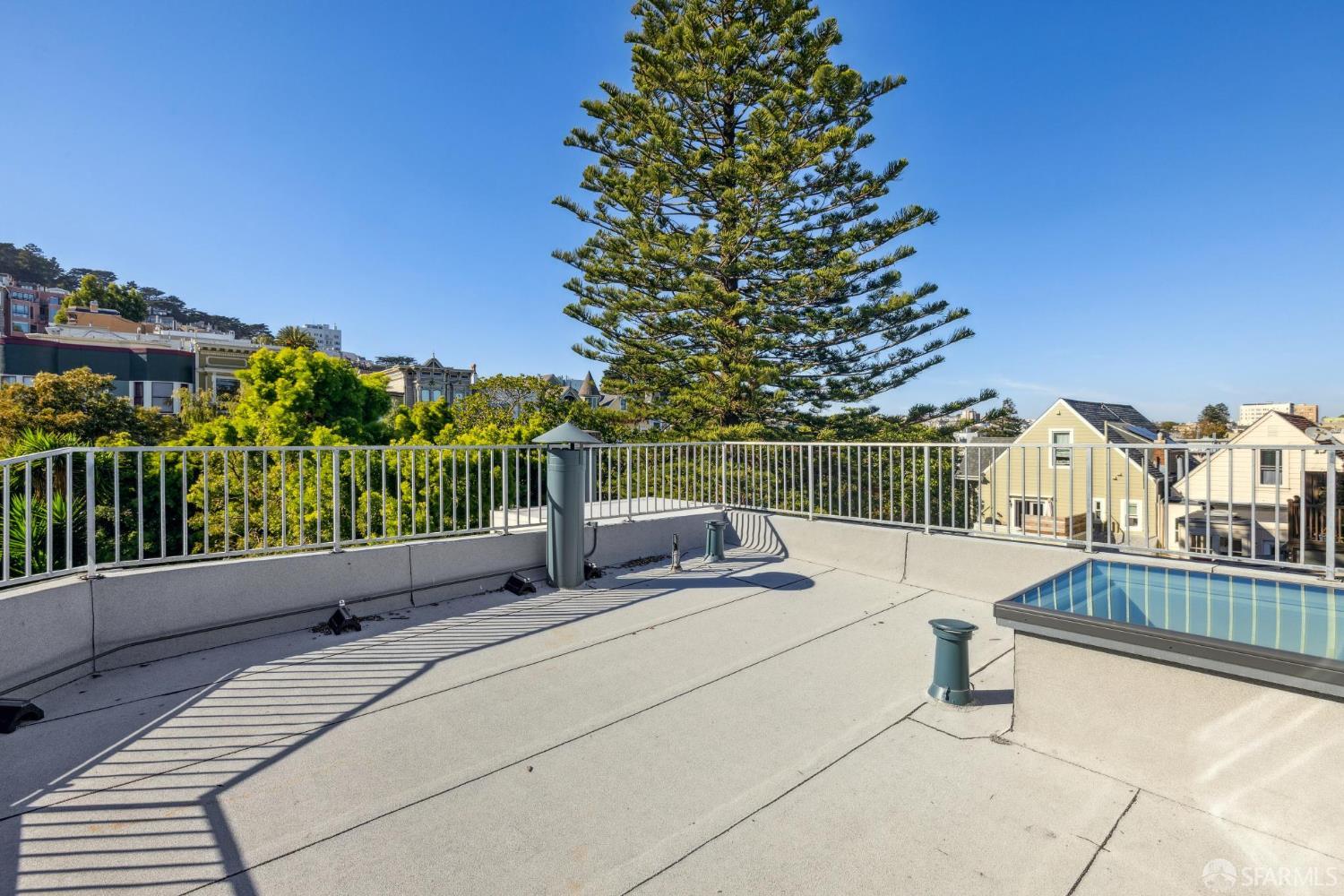 Detail Gallery Image 68 of 92 For 65 Carmelita St, San Francisco,  CA 94117 - 6 Beds | 3/1 Baths