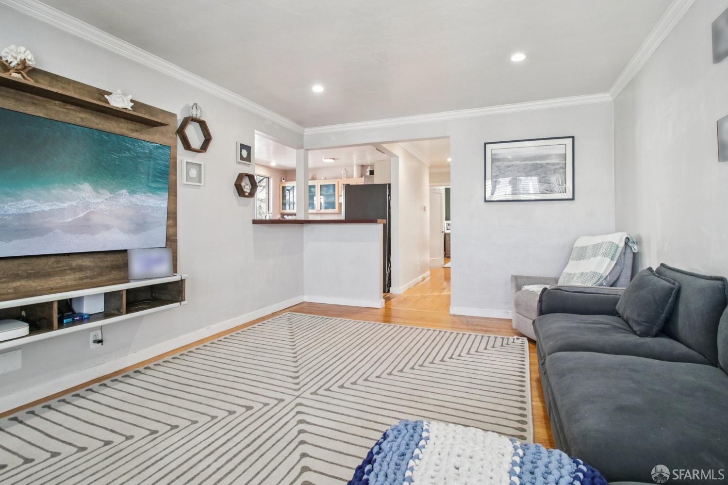 Detail Gallery Image 8 of 27 For 155 Georgia Ave, San Bruno,  CA 94066 - 2 Beds | 1 Baths