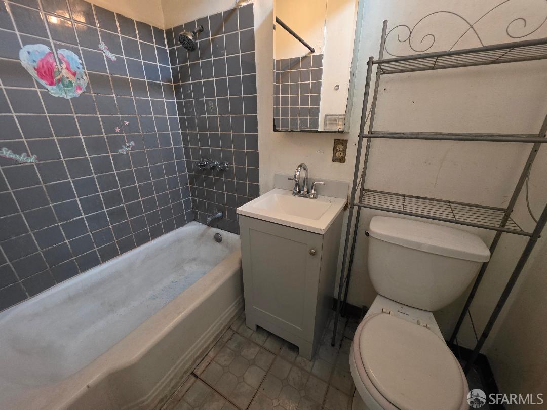 Detail Gallery Image 4 of 5 For 2511 24th Ave, Oakland,  CA 94601 - – Beds | – Baths