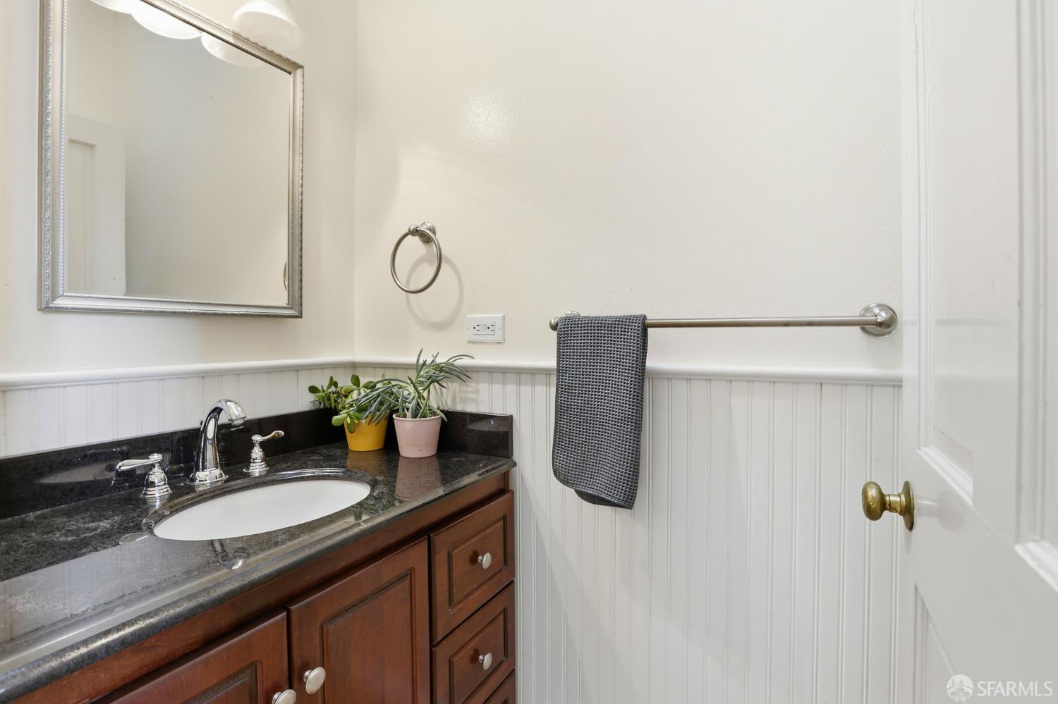 Detail Gallery Image 15 of 21 For 1404 Golden Gate Ave, San Francisco,  CA 94115 - 5 Beds | 2/1 Baths