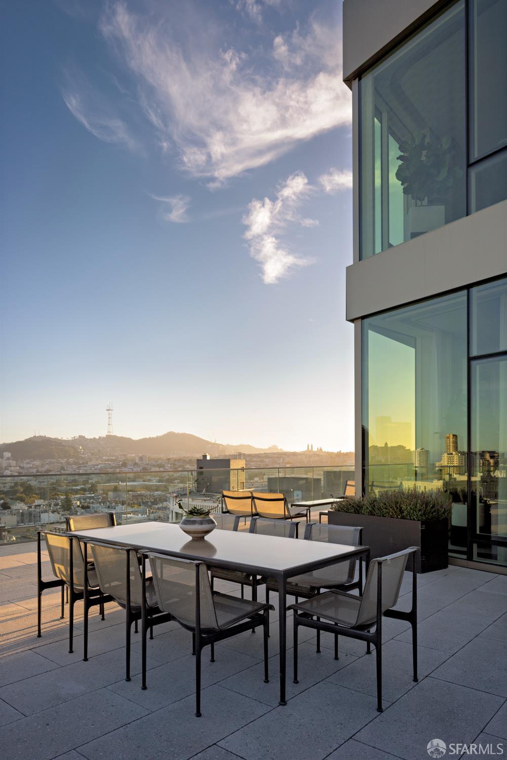 Detail Gallery Image 9 of 34 For 2121 Webster St Gph1,  San Francisco,  CA 94115 - 3 Beds | 3/1 Baths