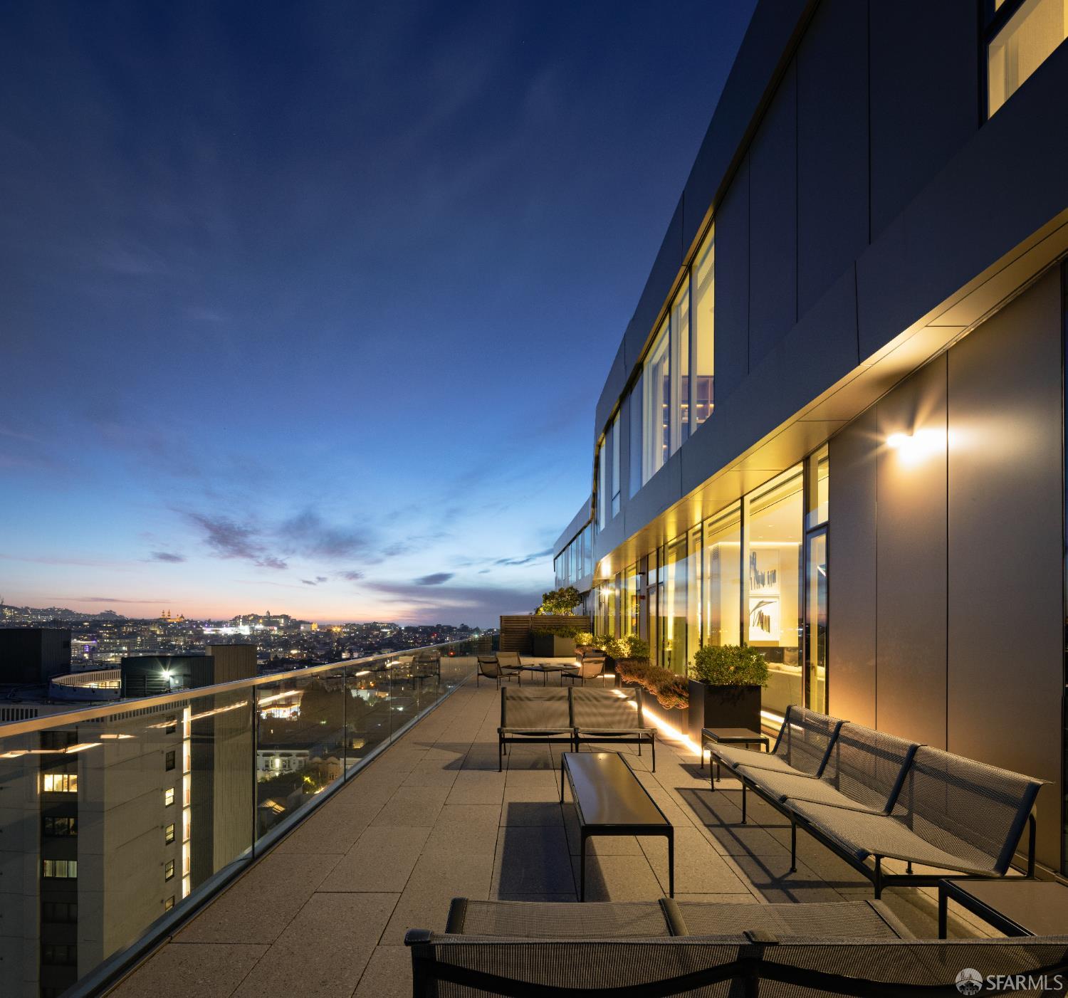 Detail Gallery Image 30 of 34 For 2121 Webster St Gph1,  San Francisco,  CA 94115 - 3 Beds | 3/1 Baths