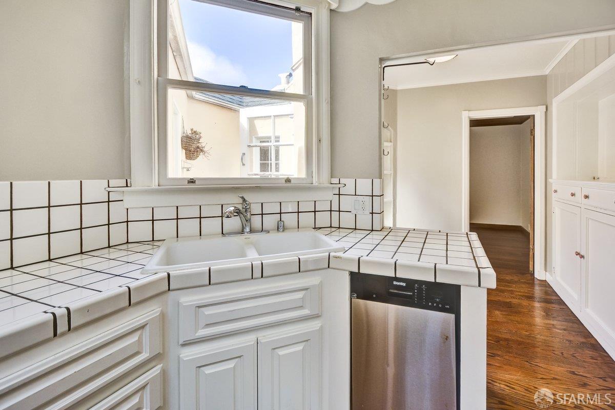 Detail Gallery Image 12 of 31 For 1770 17th Ave, San Francisco,  CA 94122 - 3 Beds | 2 Baths