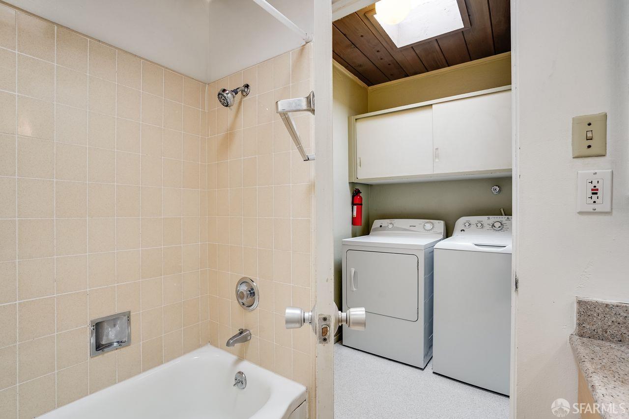 Detail Gallery Image 13 of 37 For 172 Amber Dr, San Francisco,  CA 94131 - 5 Beds | 3 Baths