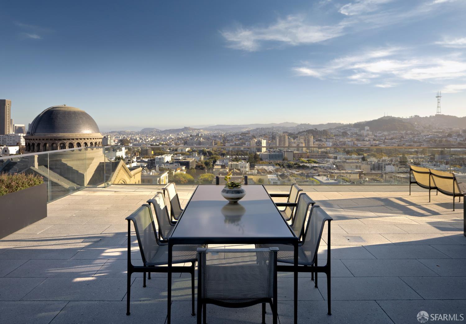 Detail Gallery Image 3 of 34 For 2121 Webster St Gph1,  San Francisco,  CA 94115 - 3 Beds | 3/1 Baths