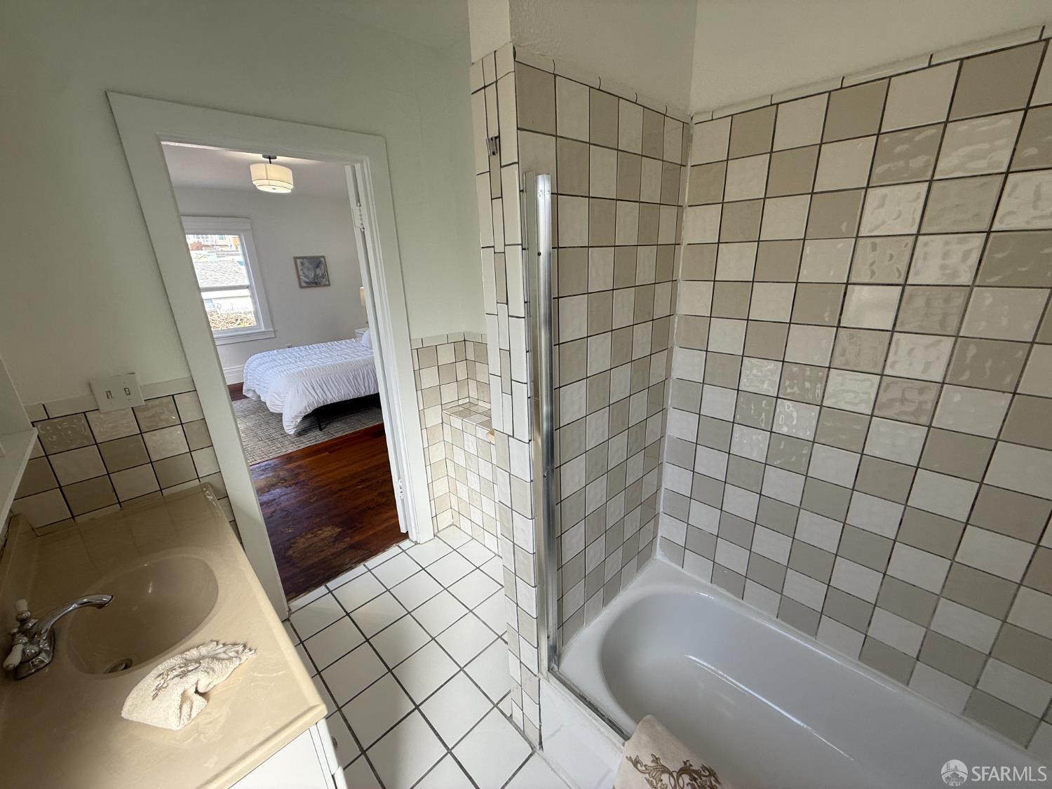 Detail Gallery Image 21 of 40 For 8122 Geary Blvd, San Francisco,  CA 94121 - 7 Beds | 5/1 Baths