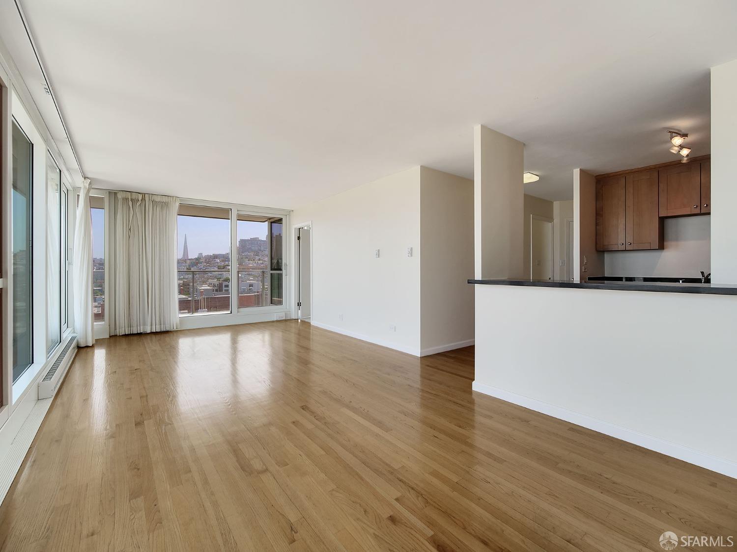 Detail Gallery Image 2 of 36 For 1800 Pacific Ave #701,  San Francisco,  CA 94109 - 2 Beds | 2 Baths