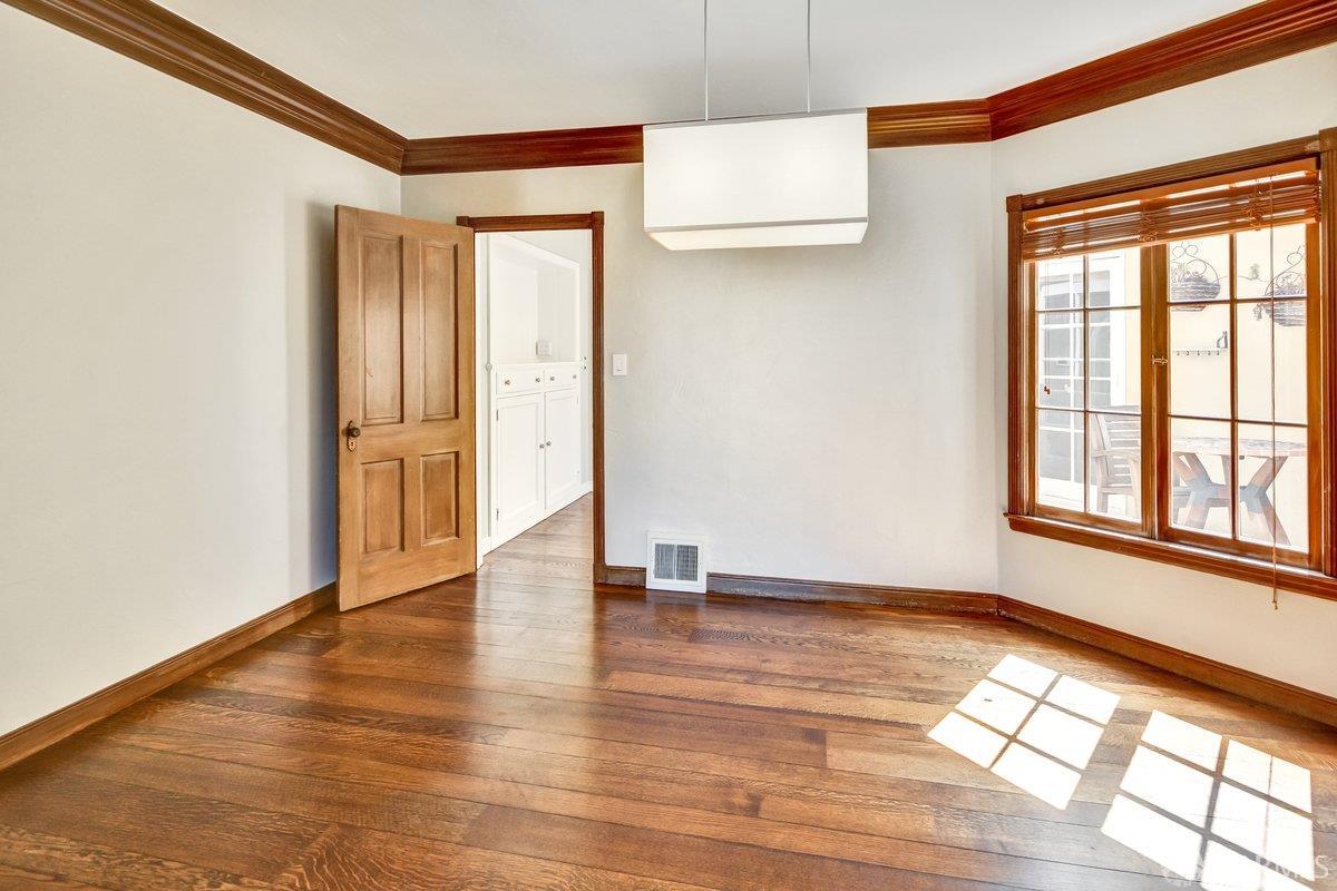 Detail Gallery Image 5 of 31 For 1770 17th Ave, San Francisco,  CA 94122 - 3 Beds | 2 Baths