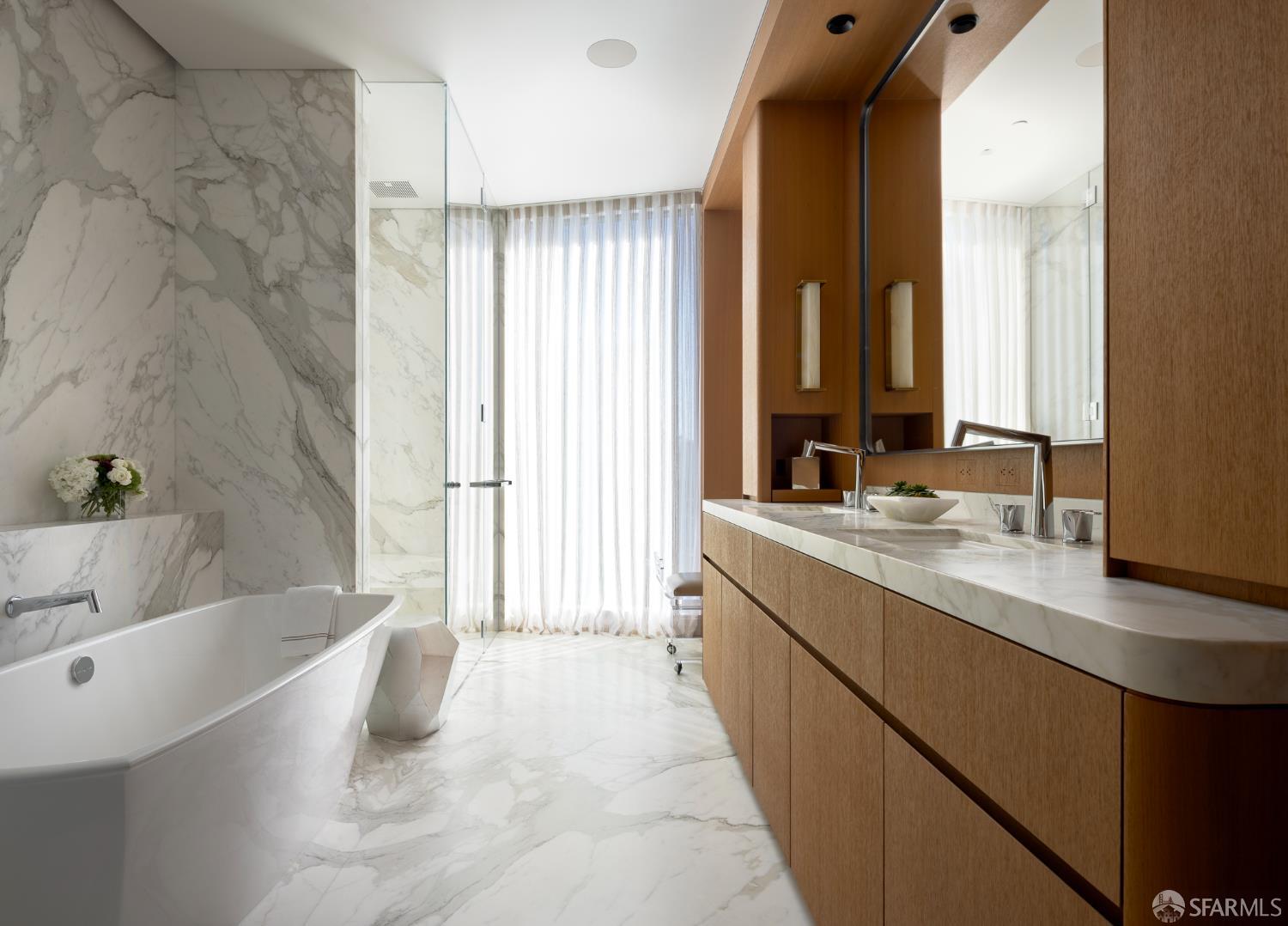 Detail Gallery Image 20 of 34 For 2121 Webster St Gph1,  San Francisco,  CA 94115 - 3 Beds | 3/1 Baths