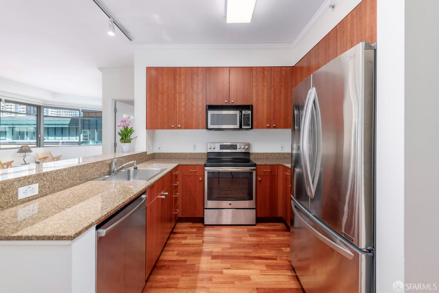 Detail Gallery Image 3 of 30 For 246 2nd St #703,  San Francisco,  CA 94105 - 2 Beds | 2 Baths