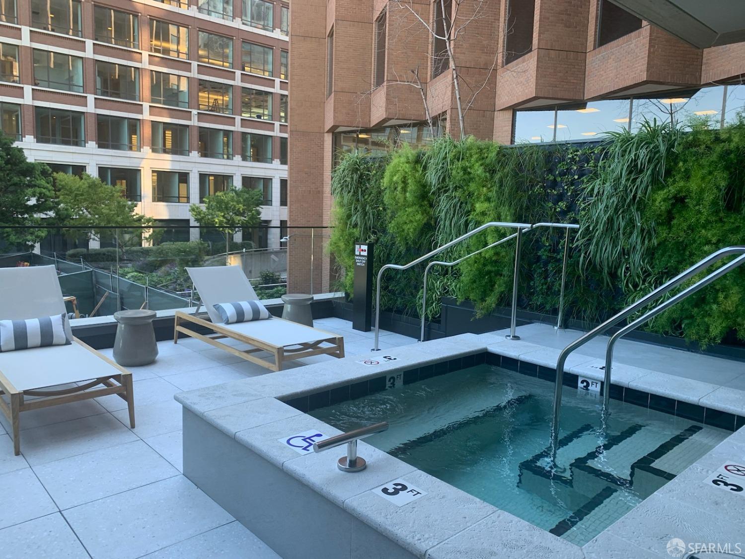 Detail Gallery Image 10 of 10 For 1 Steuart Ln #603,  San Francisco,  CA 94105 - 2 Beds | 2 Baths