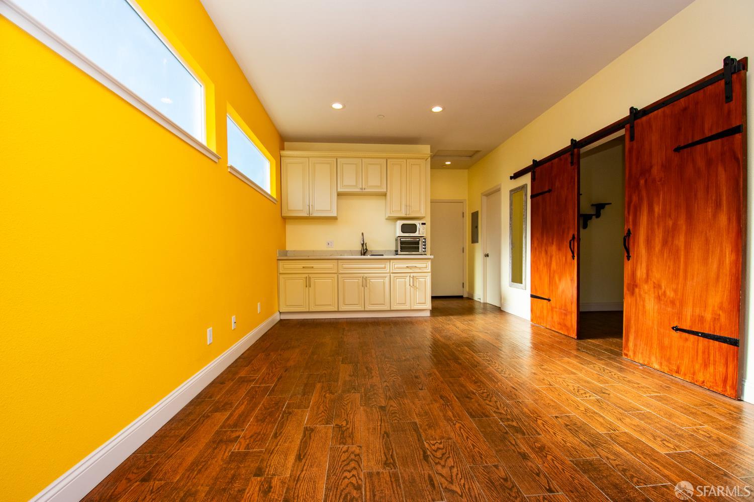 Detail Gallery Image 15 of 30 For 40 Encina Ave, Monterey,  CA 93940 - 3 Beds | 2 Baths