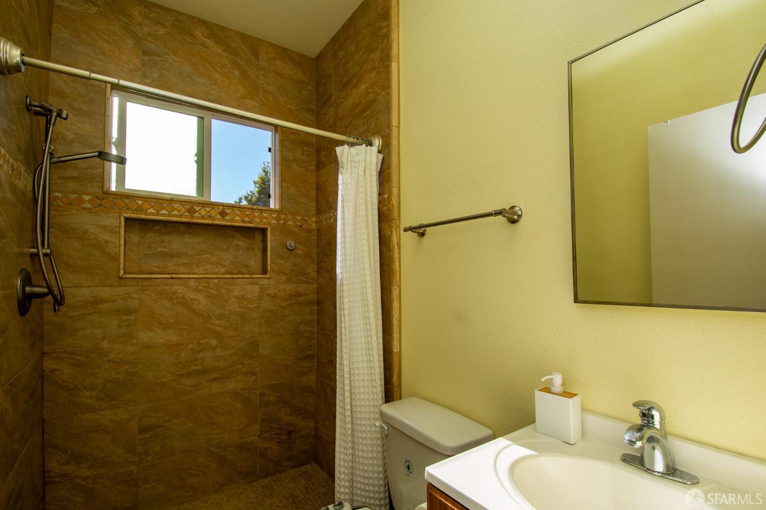 Detail Gallery Image 25 of 30 For 40 Encina Ave, Monterey,  CA 93940 - 3 Beds | 2 Baths