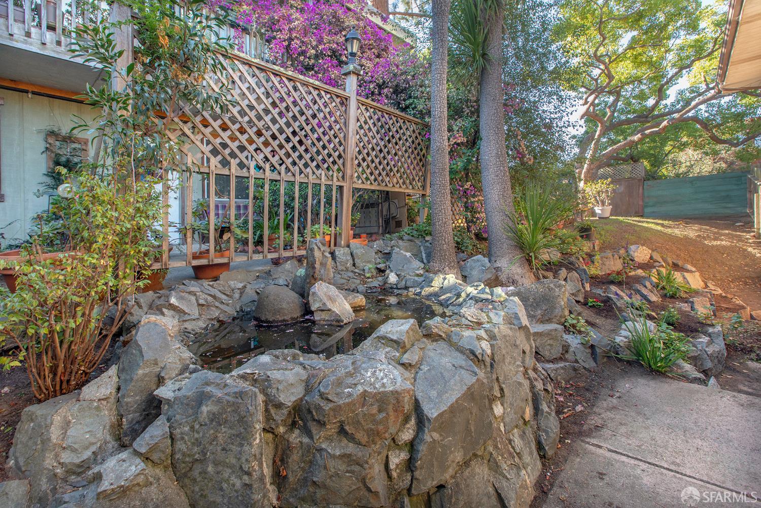 Detail Gallery Image 21 of 25 For 1059 El Centro Ave #3,  Oakland,  CA 94602 - 2 Beds | 2 Baths