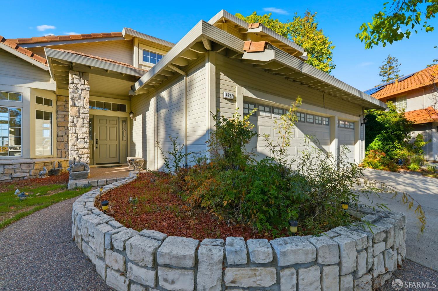 Detail Gallery Image 4 of 41 For 4737 Crestone Peak Ct, Antioch,  CA 94531 - 4 Beds | 3 Baths