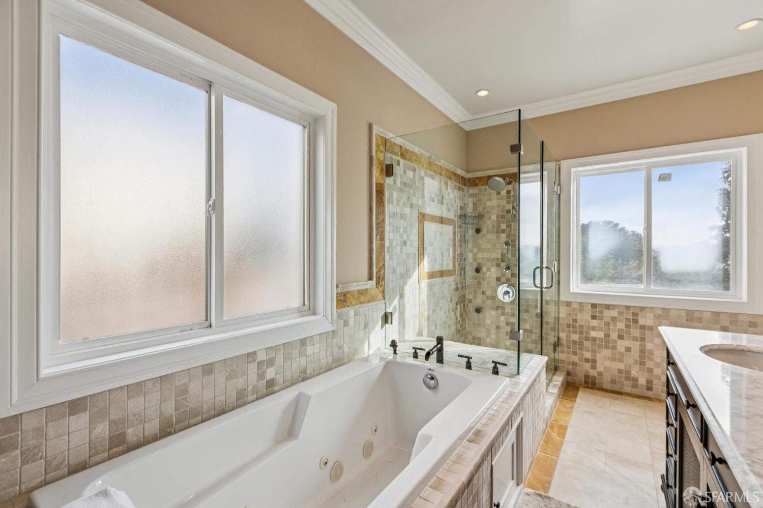 Detail Gallery Image 27 of 64 For 1727 Ulloa St, San Francisco,  CA 94116 - 5 Beds | 4/1 Baths