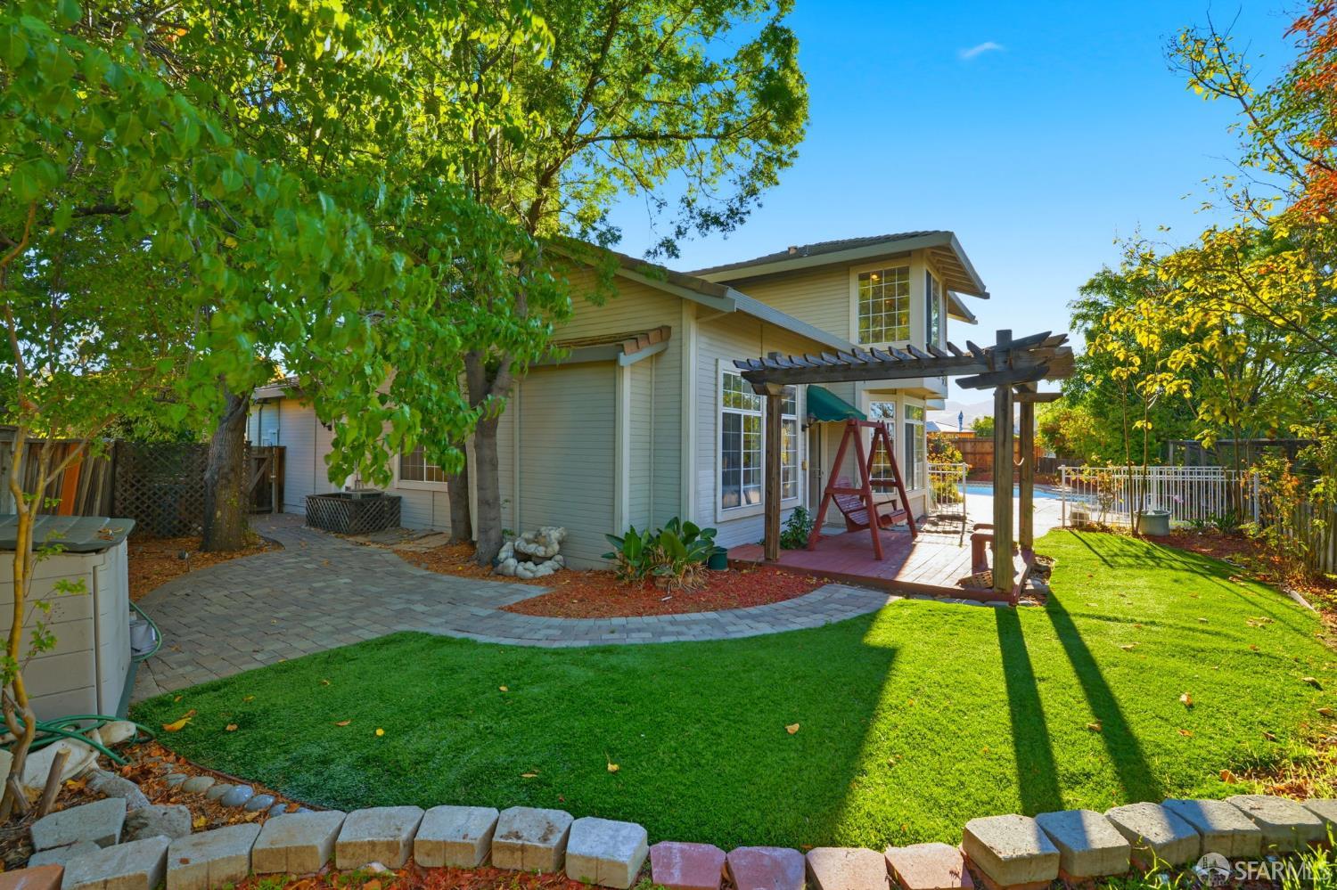 Detail Gallery Image 37 of 41 For 4737 Crestone Peak Ct, Antioch,  CA 94531 - 4 Beds | 3 Baths