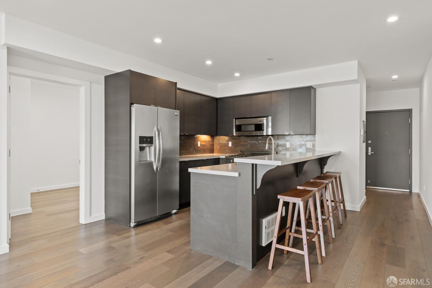 Detail Gallery Image 3 of 15 For 252 9th St #503,  San Francisco,  CA 94103 - 2 Beds | 1 Baths