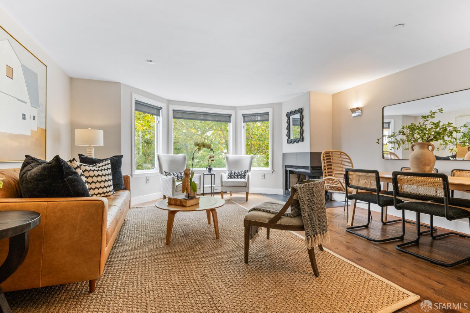 Photo #4: 425085724 Listing: Photo #4