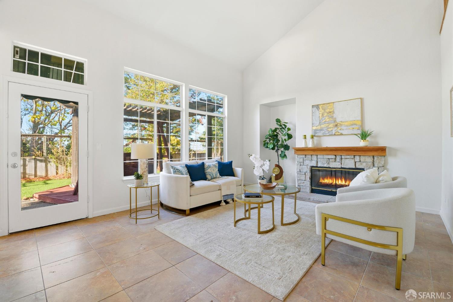 Detail Gallery Image 9 of 41 For 4737 Crestone Peak Ct, Antioch,  CA 94531 - 4 Beds | 3 Baths