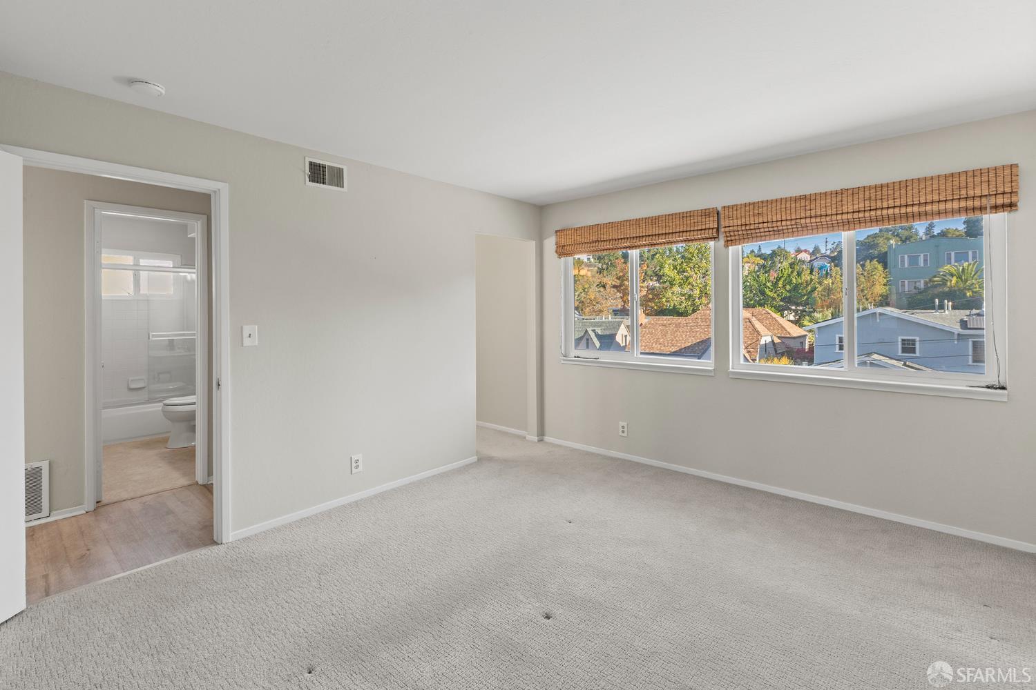 Detail Gallery Image 15 of 25 For 1059 El Centro Ave #3,  Oakland,  CA 94602 - 2 Beds | 2 Baths