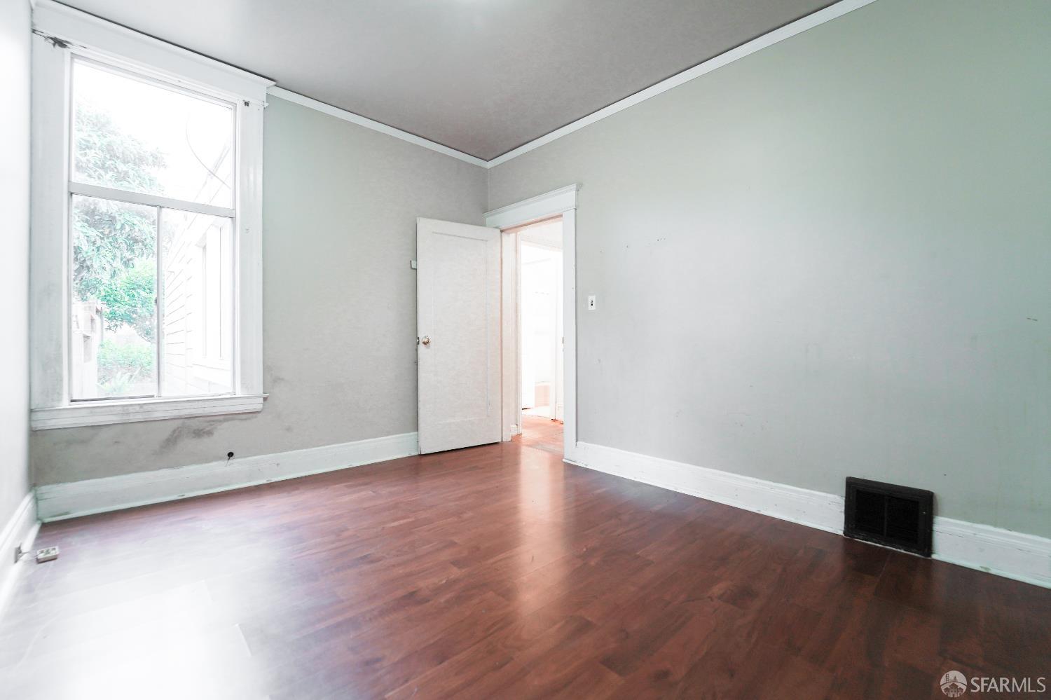 Detail Gallery Image 15 of 28 For 153 Madrid St, San Francisco,  CA 94112 - 3 Beds | 1 Baths