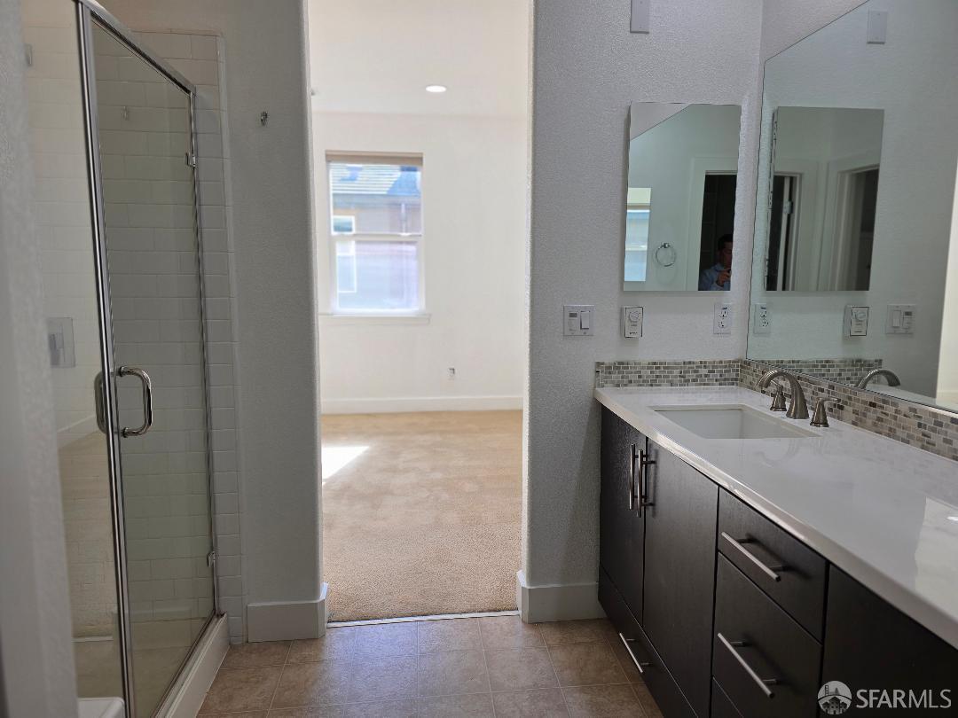 Detail Gallery Image 8 of 14 For 2415 Stearman Ct #7,  San Jose,  CA 95132 - 3 Beds | 2/1 Baths