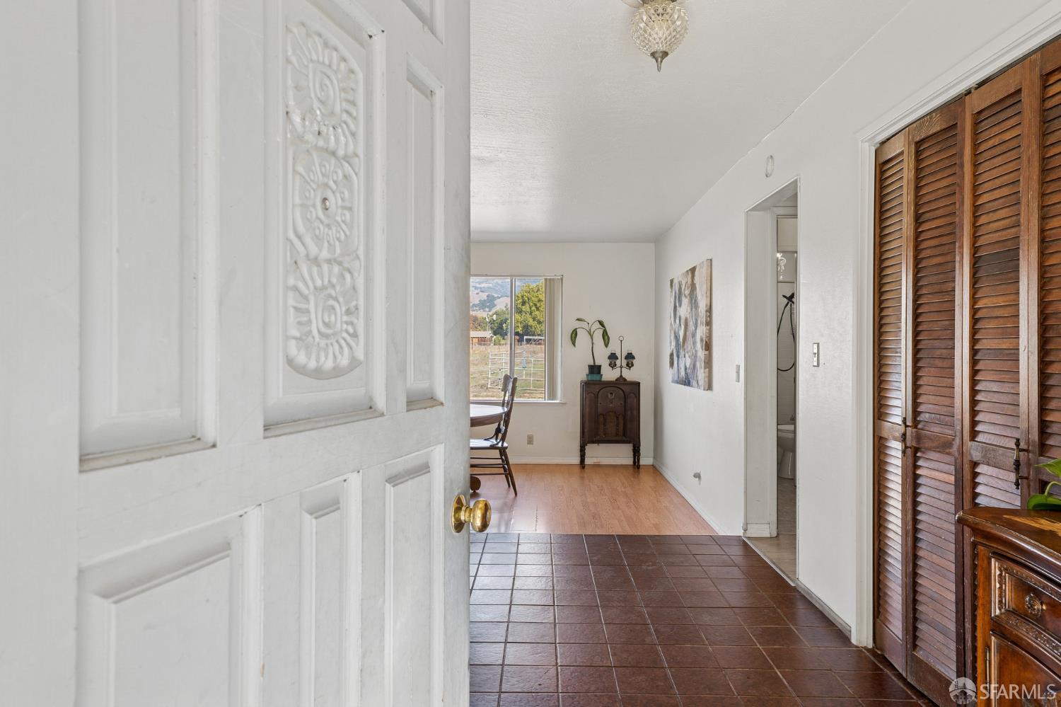 Detail Gallery Image 6 of 49 For 12550 Center Ave, San Martin,  CA 95046 - 3 Beds | 2 Baths