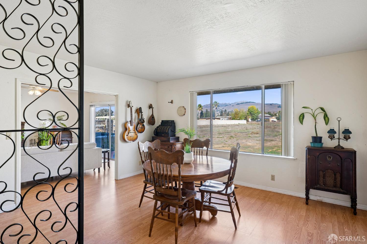 Detail Gallery Image 8 of 49 For 12550 Center Ave, San Martin,  CA 95046 - 3 Beds | 2 Baths