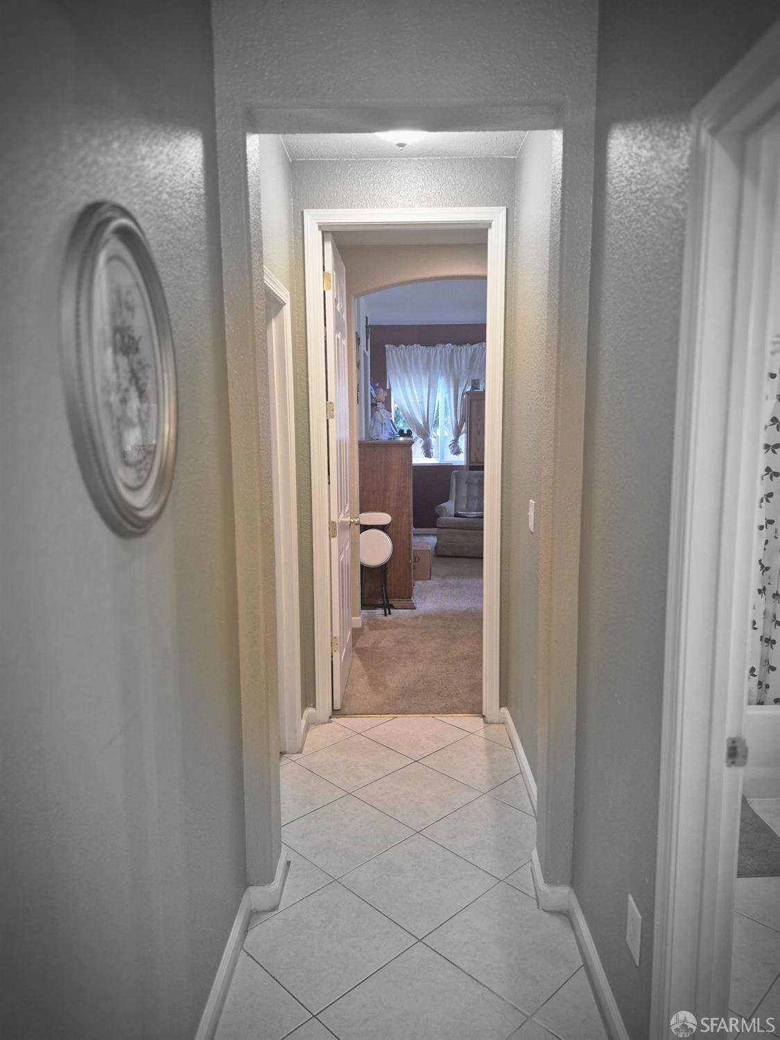 Detail Gallery Image 13 of 40 For 917 Promenade Dr, Pittsburg,  CA 94565 - 5 Beds | 2 Baths