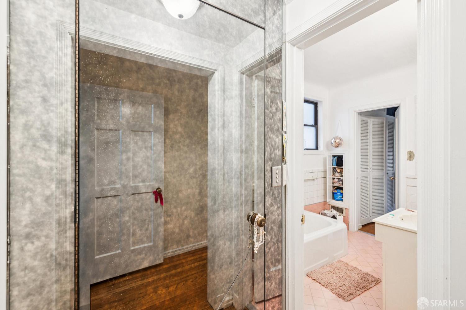 Detail Gallery Image 10 of 18 For 3537 Fillmore St, San Francisco,  CA 94123 - – Beds | – Baths