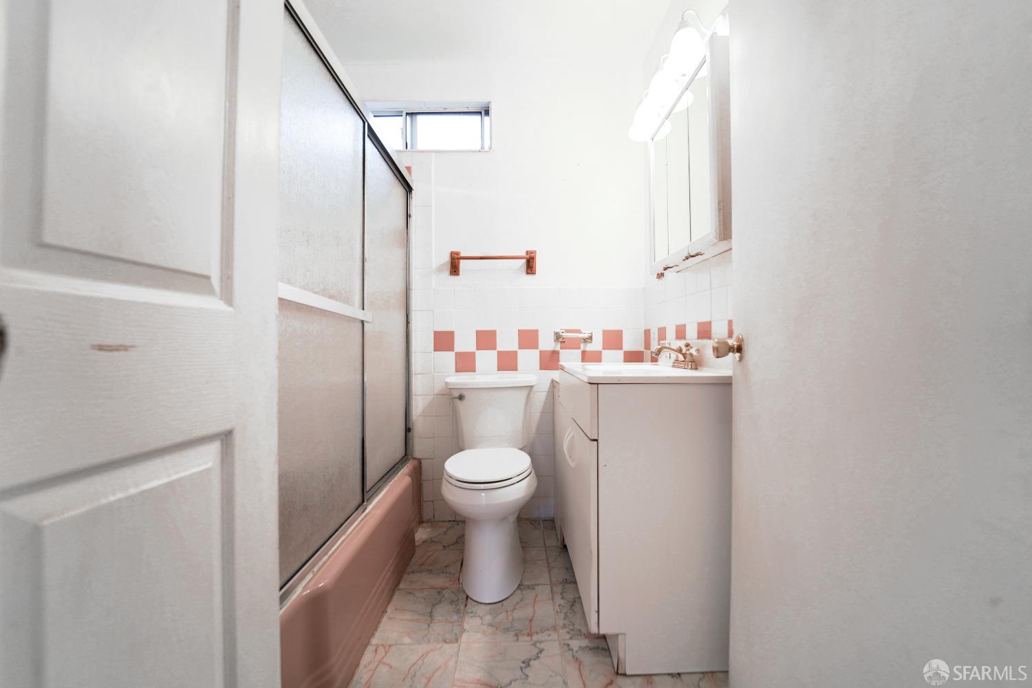 Detail Gallery Image 18 of 28 For 153 Madrid St, San Francisco,  CA 94112 - 3 Beds | 1 Baths