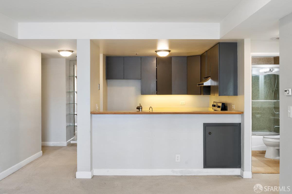 Photo #6: 425084793 Listing: Photo #6