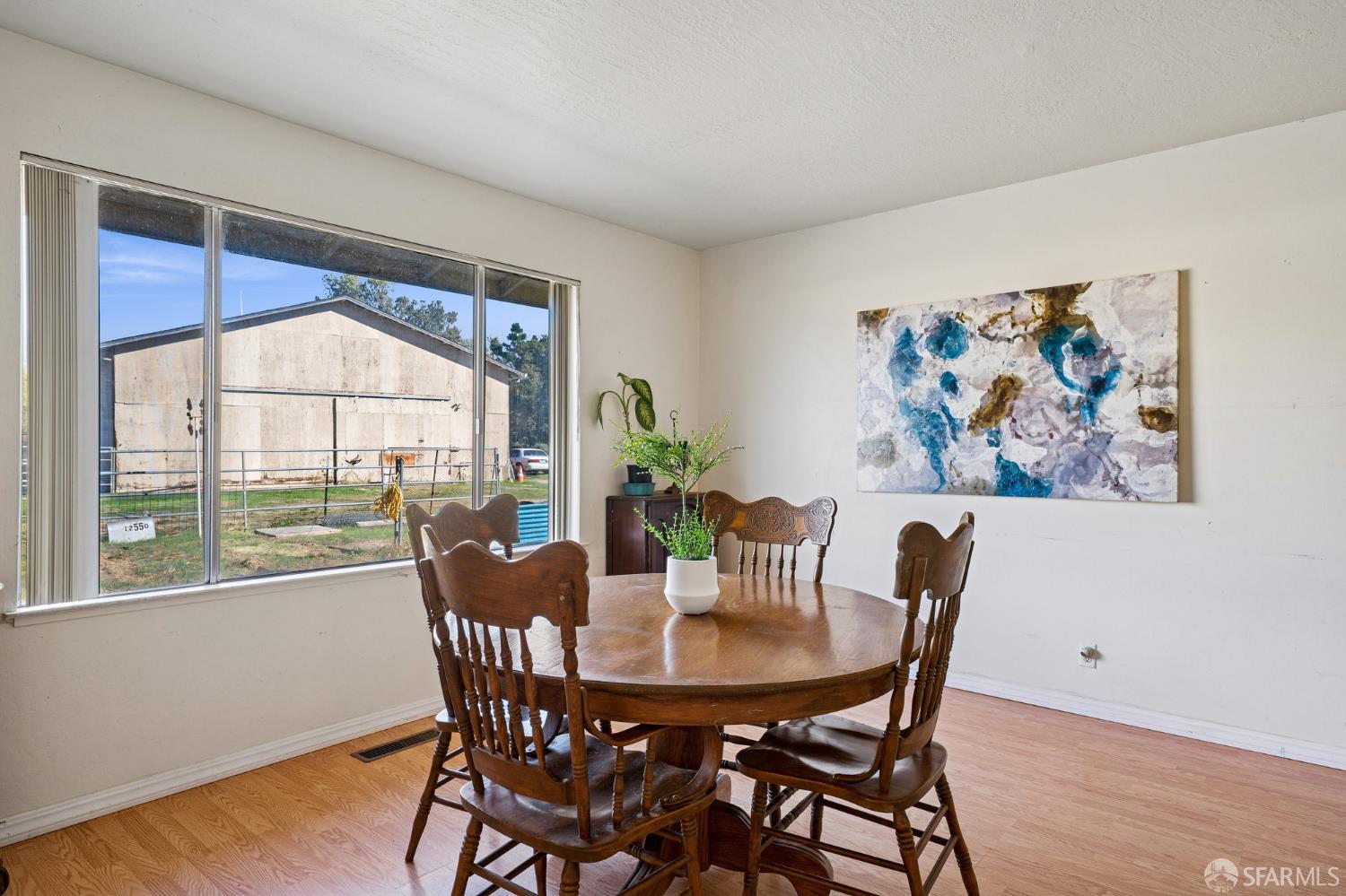 Detail Gallery Image 9 of 49 For 12550 Center Ave, San Martin,  CA 95046 - 3 Beds | 2 Baths