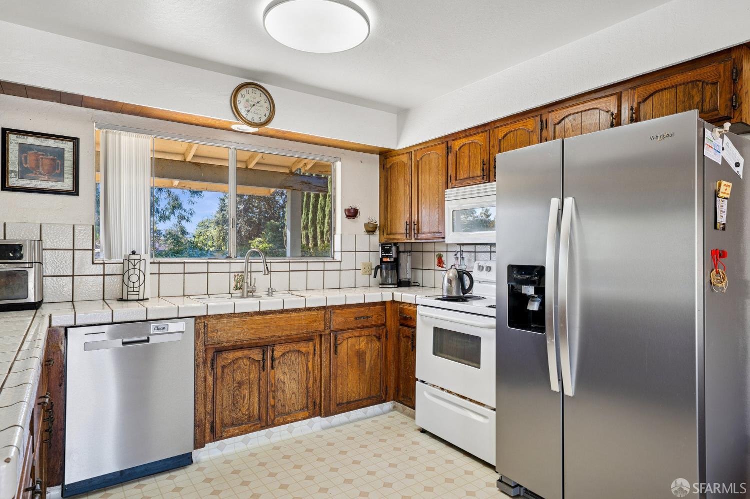 Detail Gallery Image 14 of 49 For 12550 Center Ave, San Martin,  CA 95046 - 3 Beds | 2 Baths