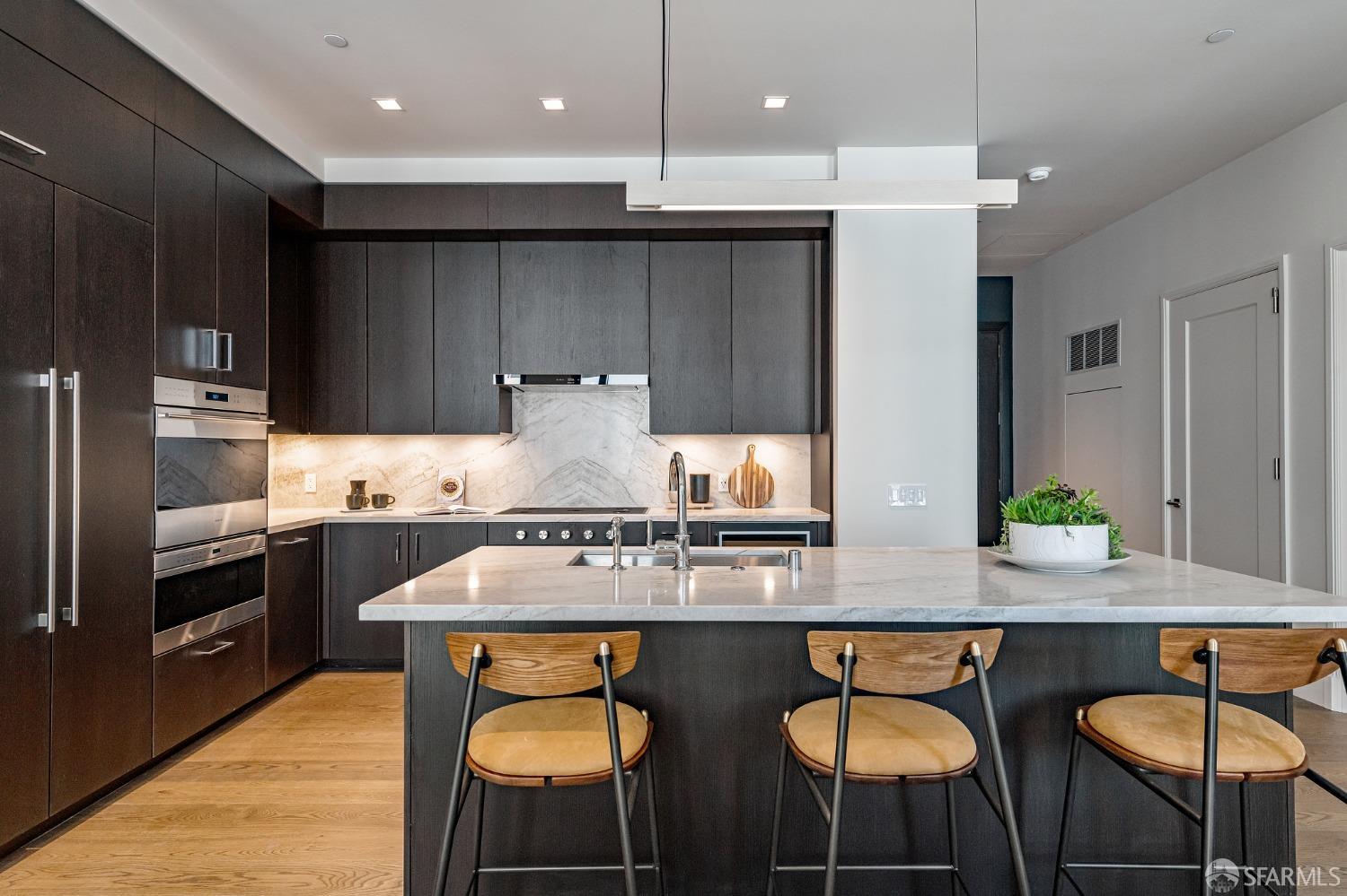 Detail Gallery Image 3 of 21 For 706 Mission St #701,  San Francisco,  CA 94103 - 2 Beds | 3 Baths