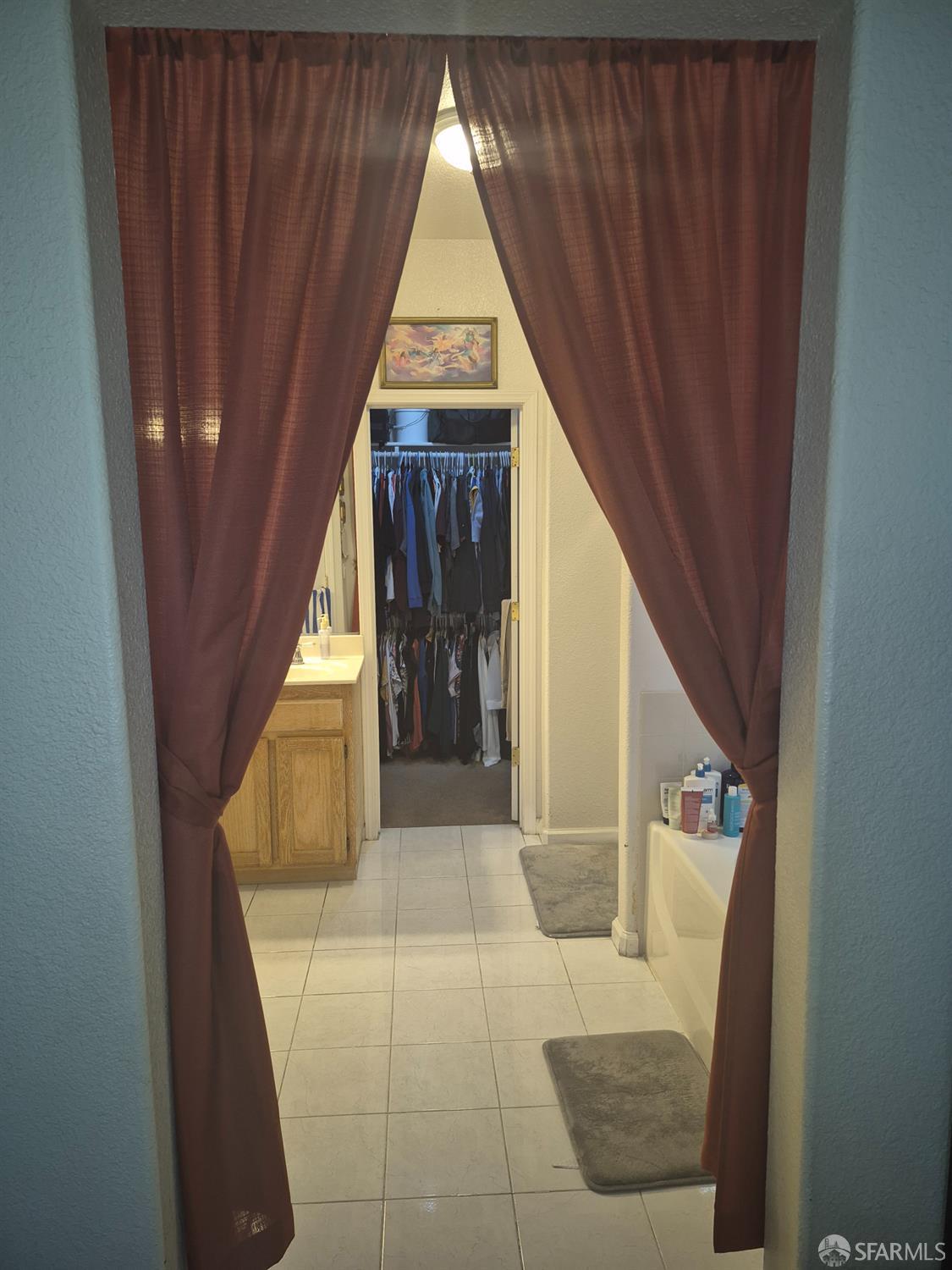 Detail Gallery Image 14 of 40 For 917 Promenade Dr, Pittsburg,  CA 94565 - 5 Beds | 2 Baths