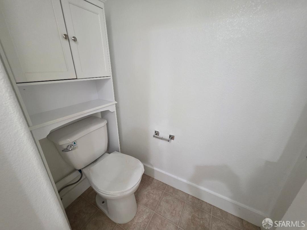 Detail Gallery Image 11 of 14 For 2415 Stearman Ct #7,  San Jose,  CA 95132 - 3 Beds | 2/1 Baths