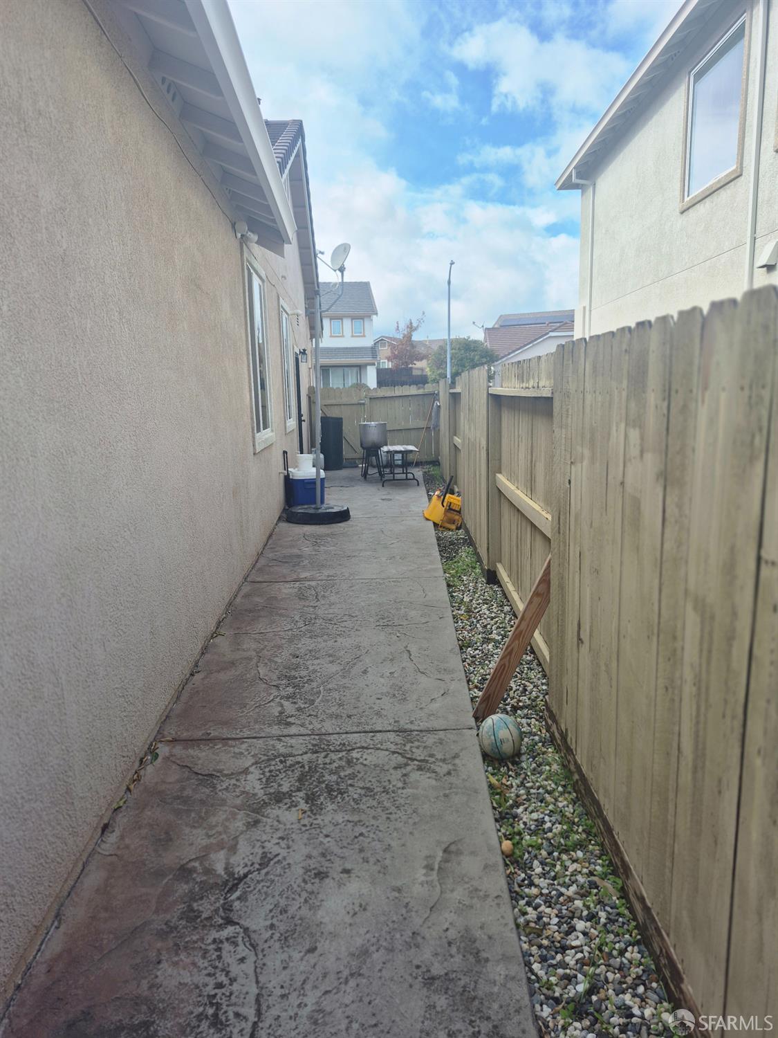 Detail Gallery Image 34 of 40 For 917 Promenade Dr, Pittsburg,  CA 94565 - 5 Beds | 2 Baths