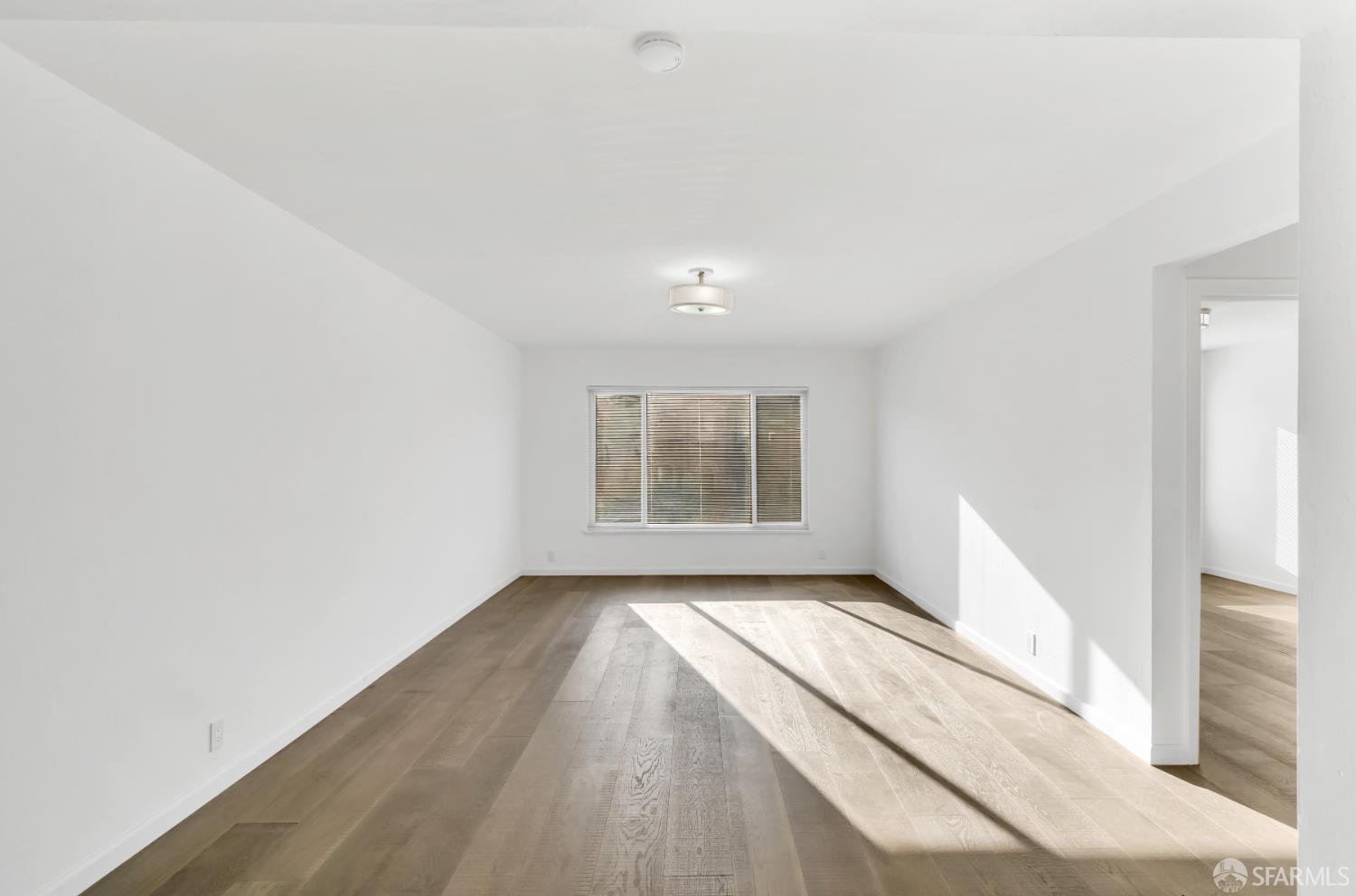 Detail Gallery Image 9 of 11 For 1700 19th Ave #2,  San Francisco,  CA 94122 - 10 Beds | 8 Baths