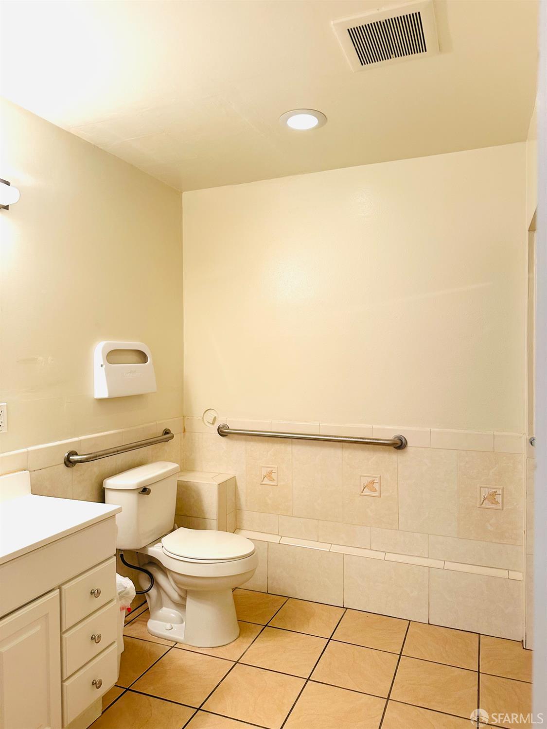 Detail Gallery Image 11 of 15 For 5654 Mission St, San Francisco,  CA 94112 - – Beds | – Baths