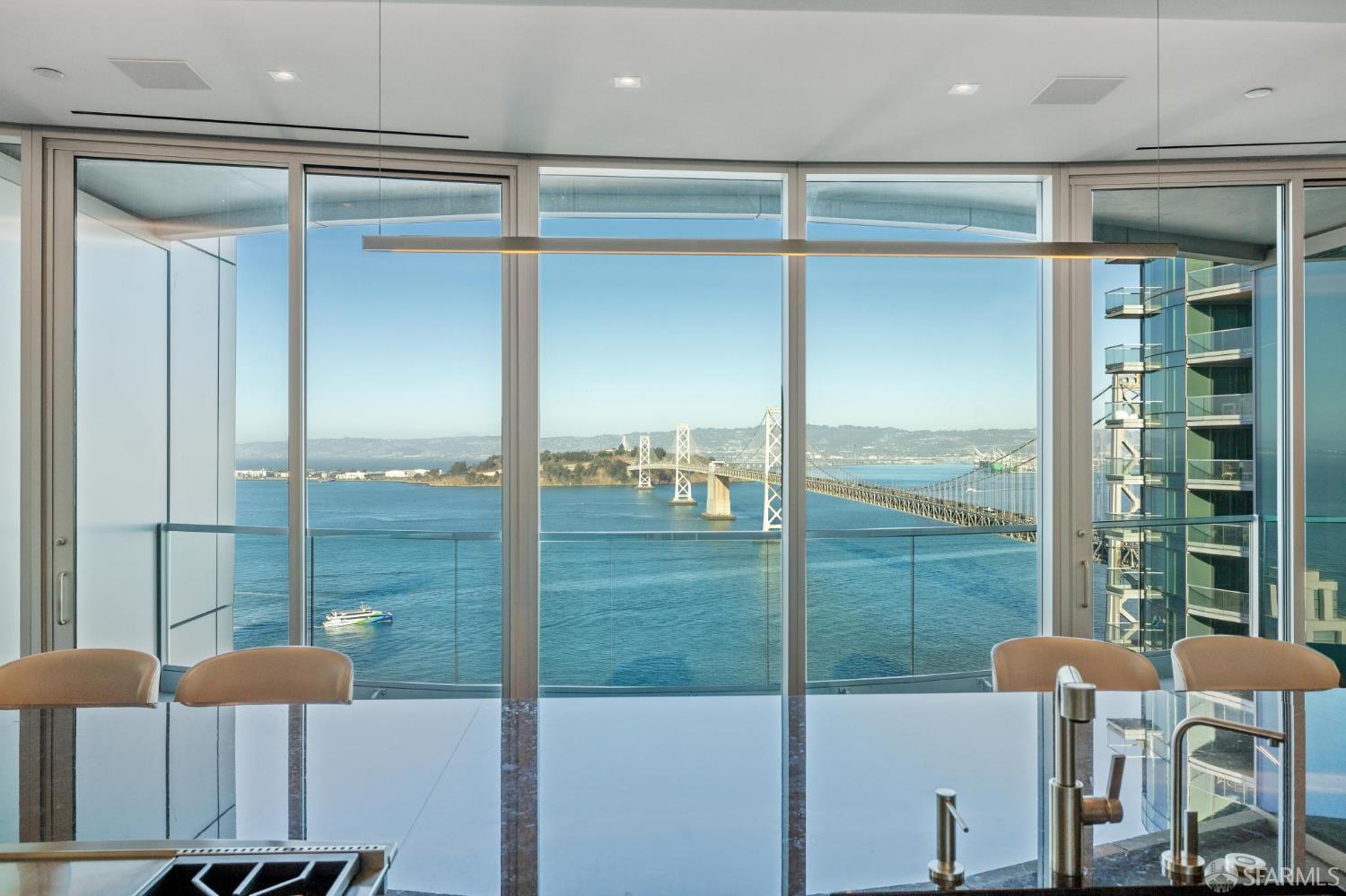 Detail Gallery Image 8 of 35 For 301 Main St 37b,  San Francisco,  CA 94105 - 3 Beds | 3/1 Baths