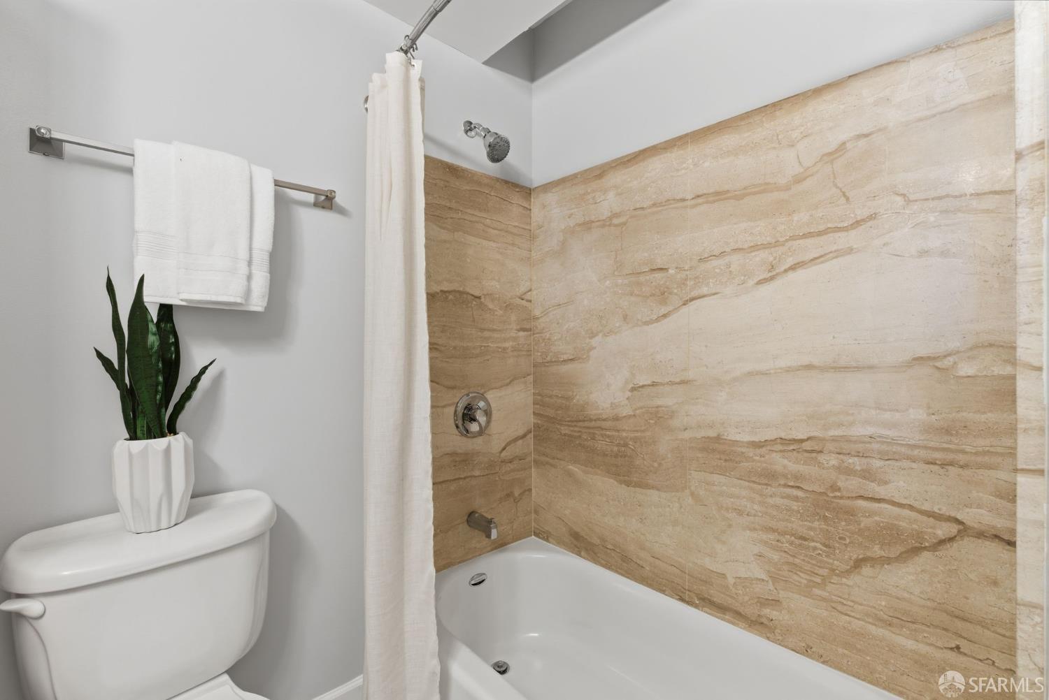 Detail Gallery Image 35 of 60 For 140 South Van Ness Ave #417,  San Francisco,  CA 94103 - 1 Beds | 1/1 Baths