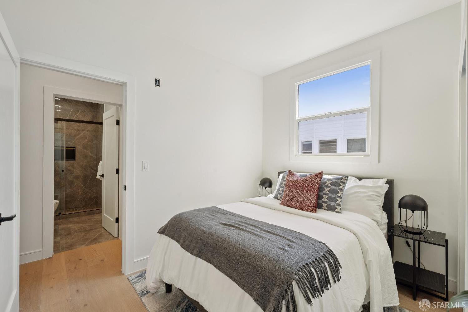 Detail Gallery Image 16 of 28 For 1234 Francisco St #6,  San Francisco,  CA 94109 - 2 Beds | 2 Baths
