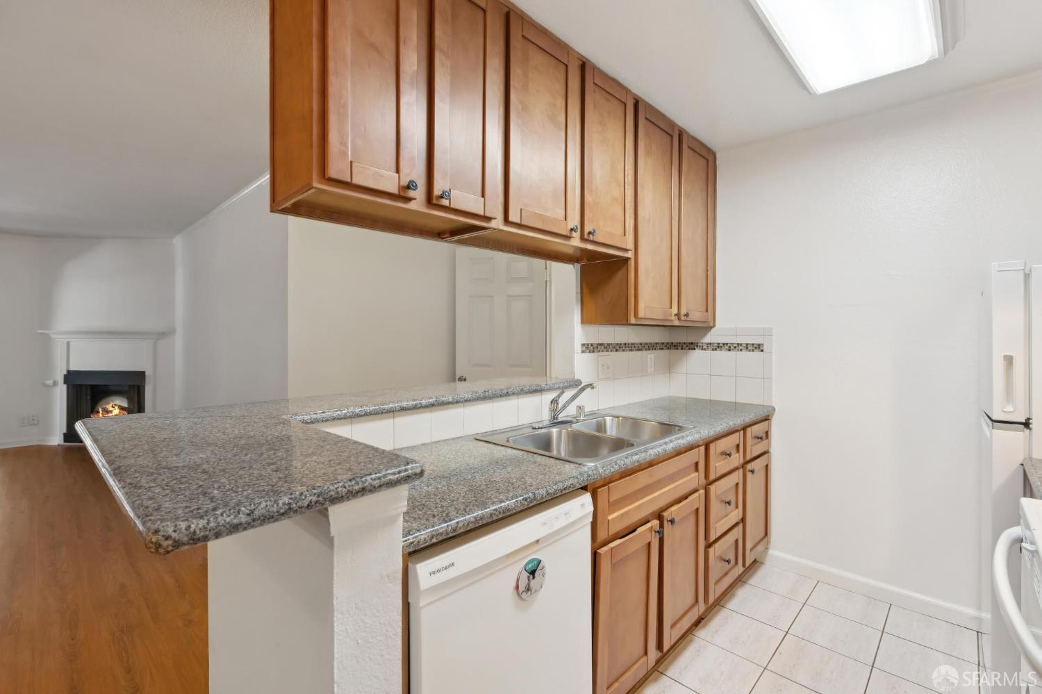 Detail Gallery Image 7 of 39 For 368 Imperial Way #233,  Daly City,  CA 94015 - 2 Beds | 2 Baths