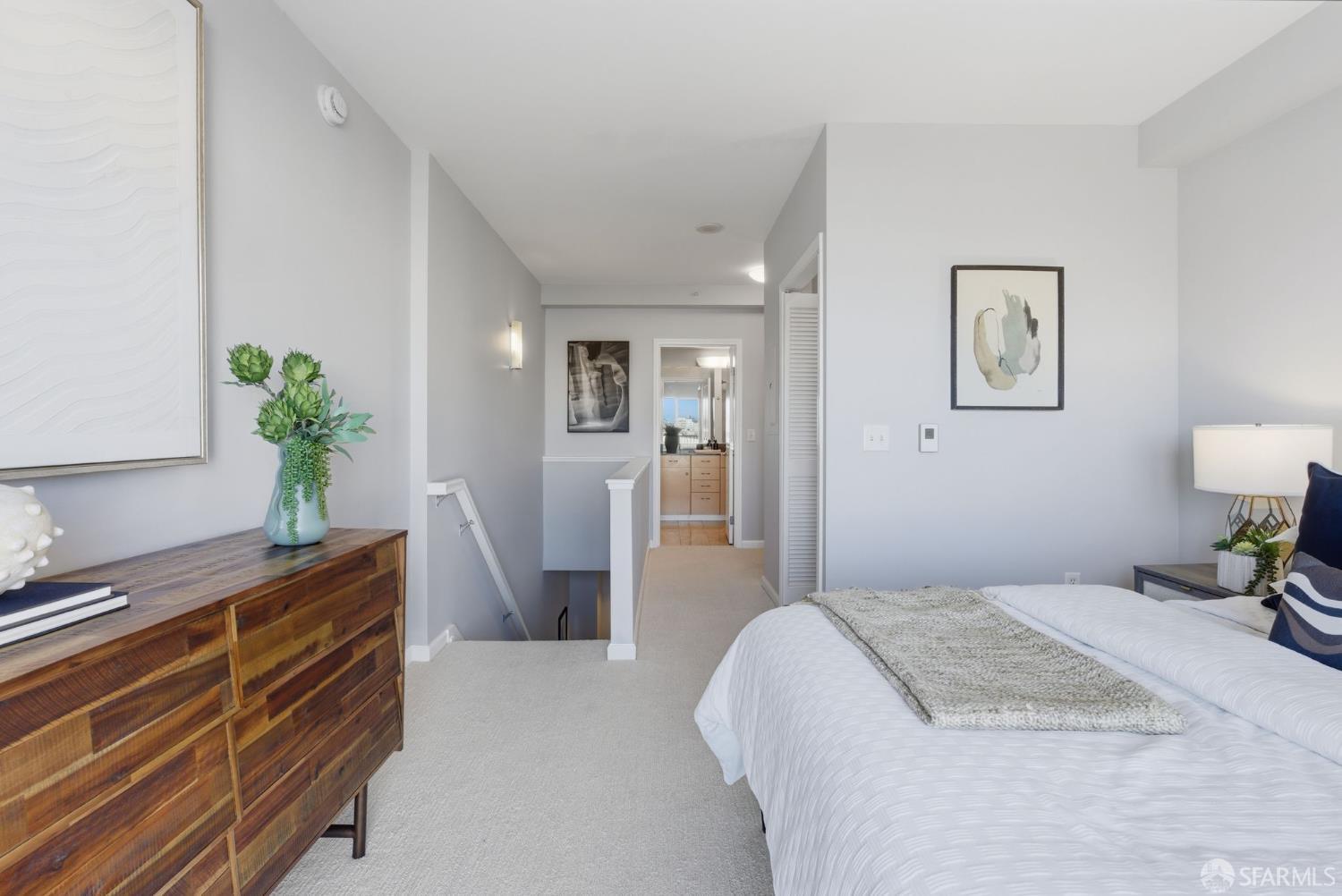 Detail Gallery Image 30 of 60 For 140 South Van Ness Ave #417,  San Francisco,  CA 94103 - 1 Beds | 1/1 Baths