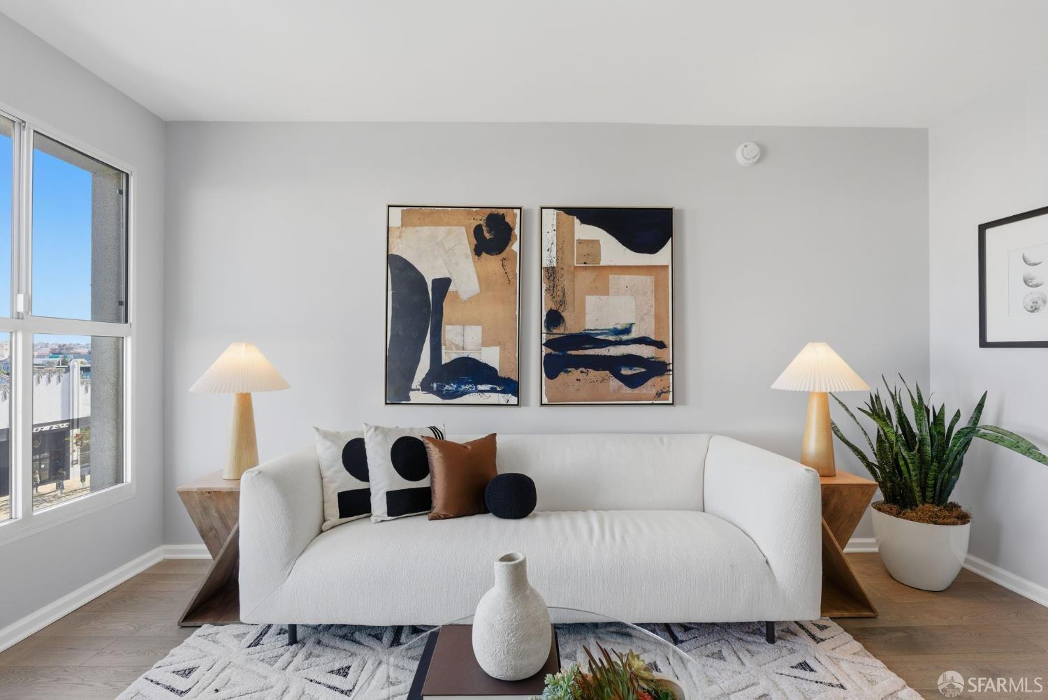 Detail Gallery Image 12 of 60 For 140 South Van Ness Ave #417,  San Francisco,  CA 94103 - 1 Beds | 1/1 Baths